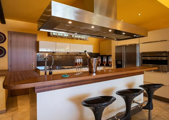 Agave מלון דירות 4*