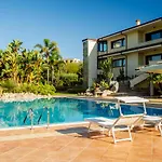 Agave Ξενοδοχείο με διαμερίσματα 4*